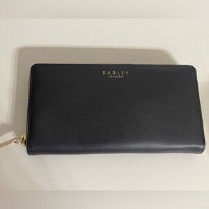 NWOT Radley London Midnight Black Zip Wallet